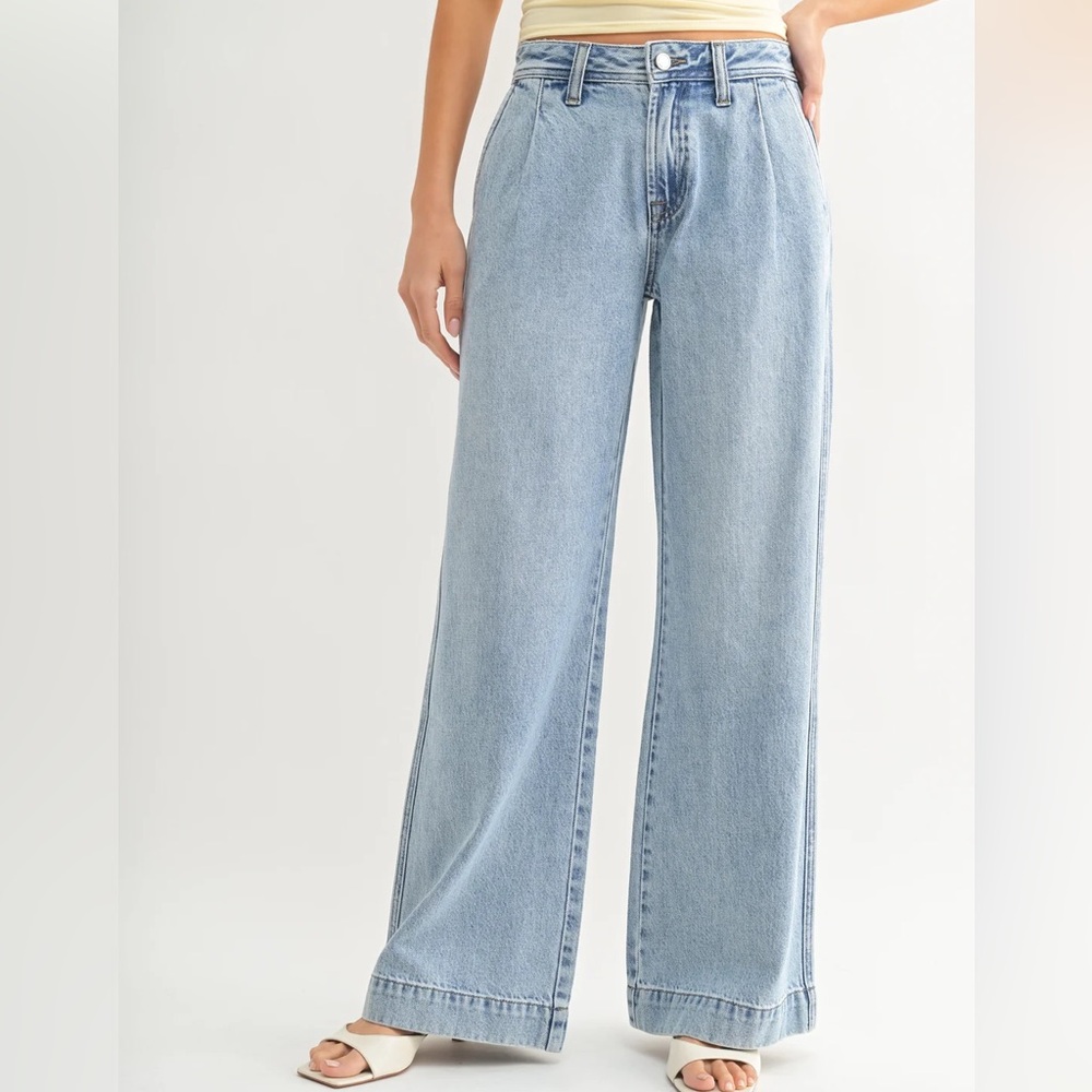 Women's High-Rise Wide Leg Denim Trousers / Light Wash / Large
